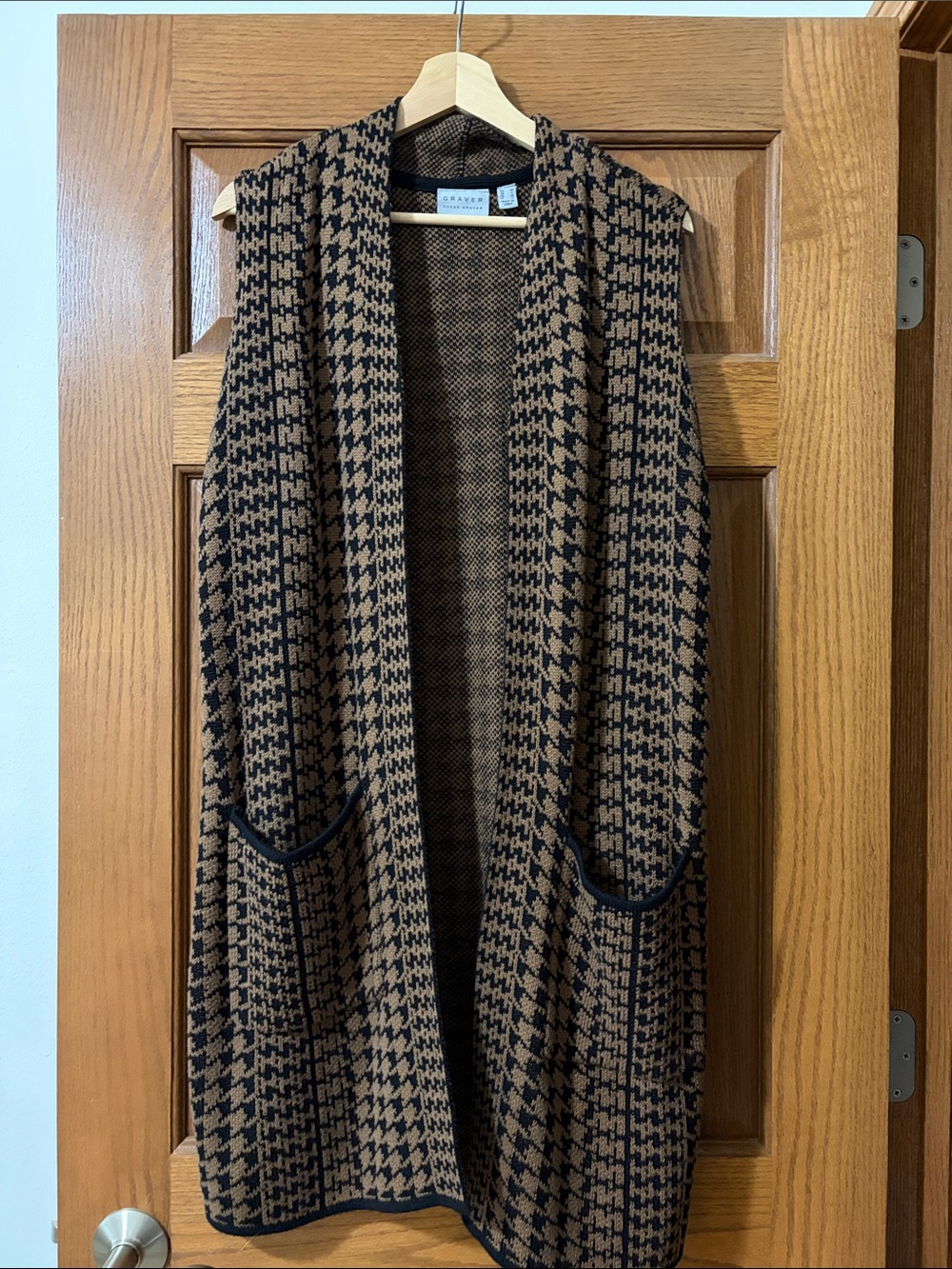 Susan Graver Brown and Black Houndstooth Sleeveless Open Cardigan